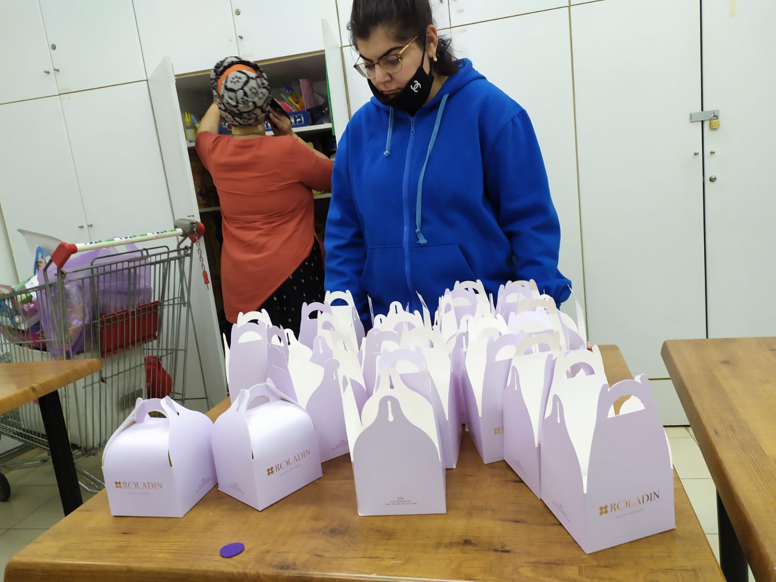 חלוקת סופגניות 