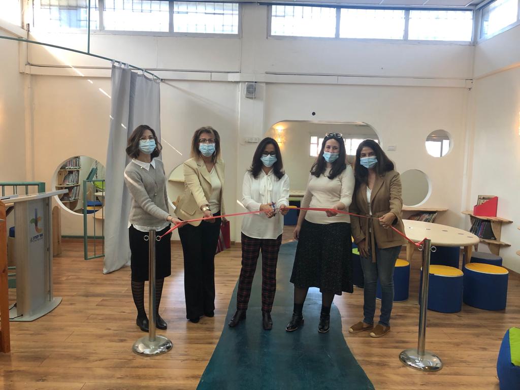 גזירת הסרט בבית ספר אורות 