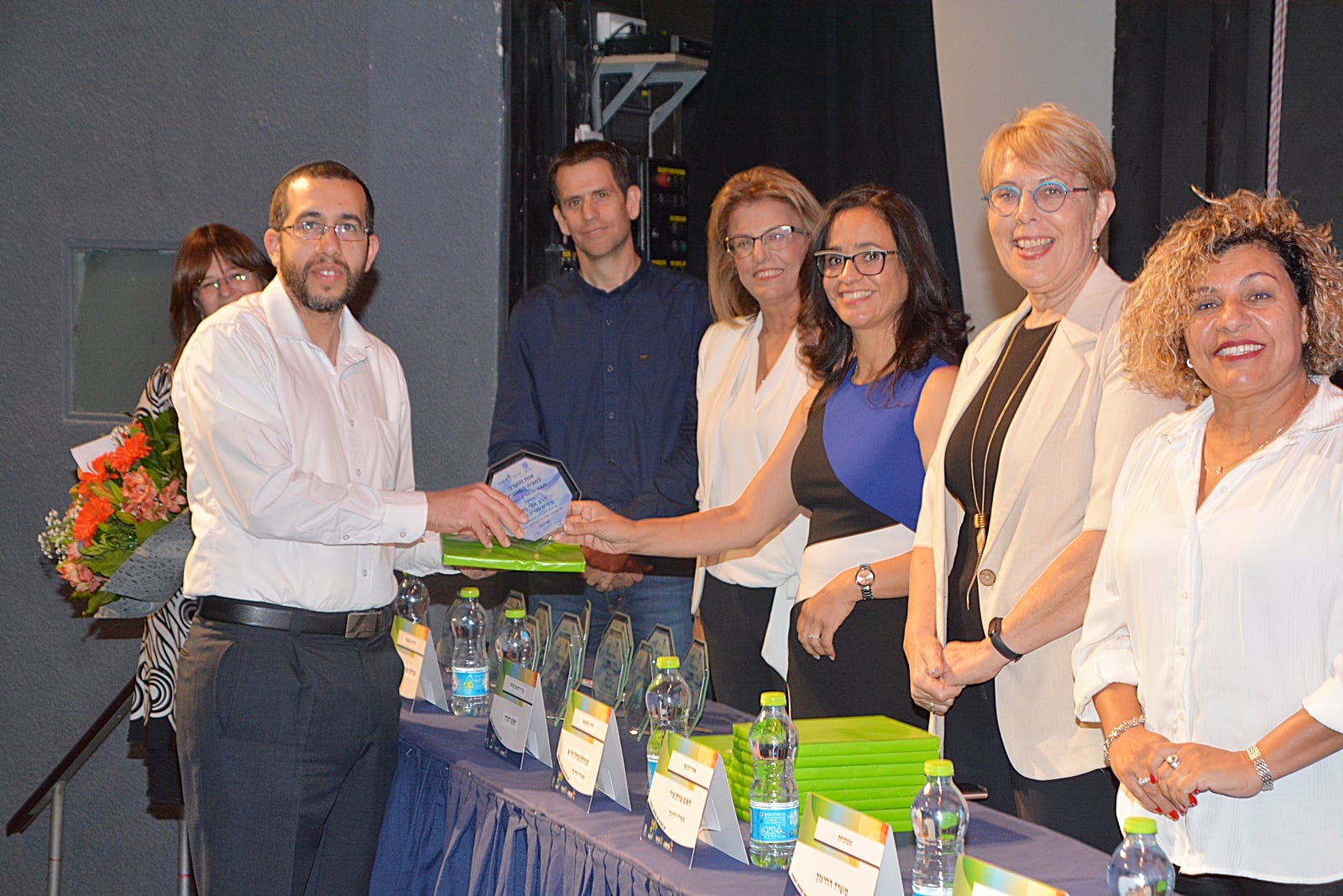 אנשי החינוך המצטיינים 