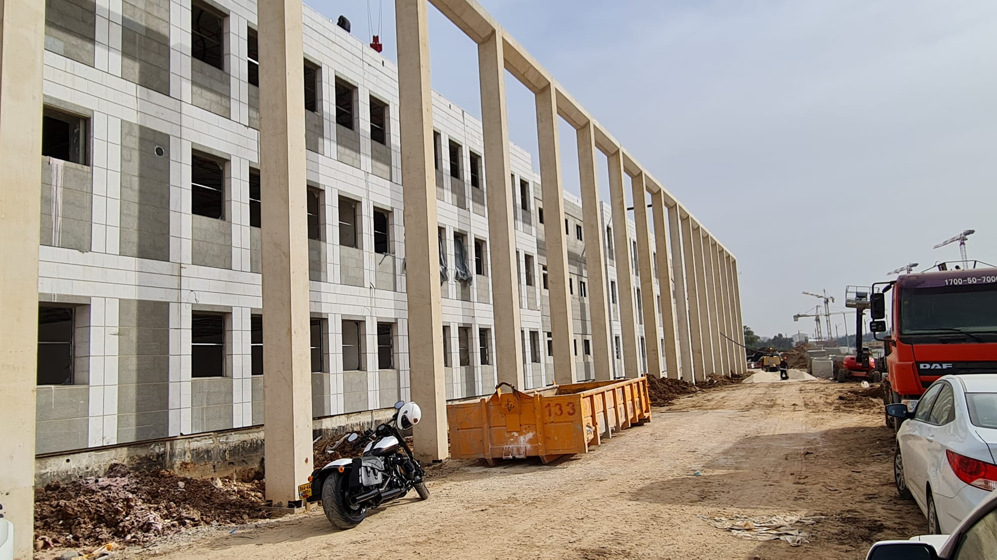 בית הספר יכלול כיתות לימוד חדשניות ומתקדמות