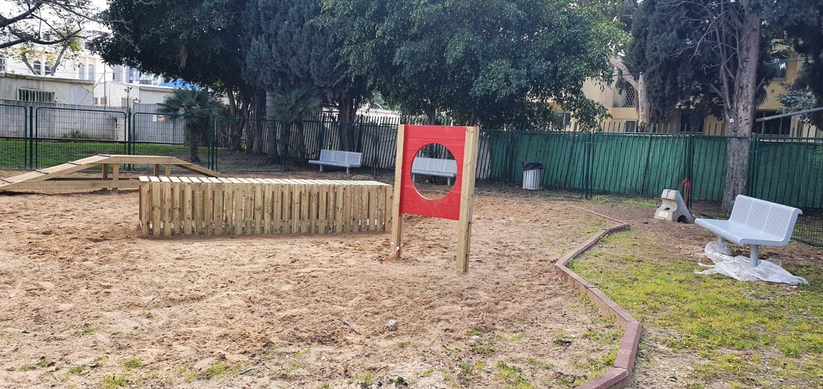 הוקמה גינת כלבים חדשה בשכונת איילת השחר