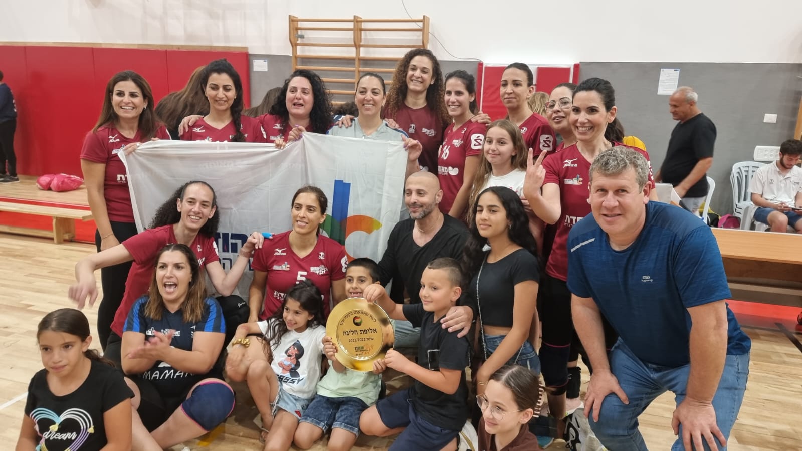 קבוצת אהוד מנור, אלופות ליגת מאמנט בקעת אונו