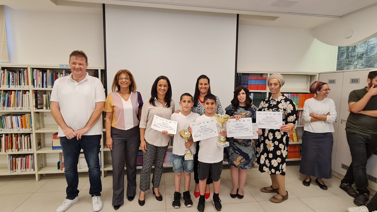 במעמד הטקס הוצגו הזוכים שכללו נבחרות מבתי הספר בעיר שזכו במקומות מרשימים