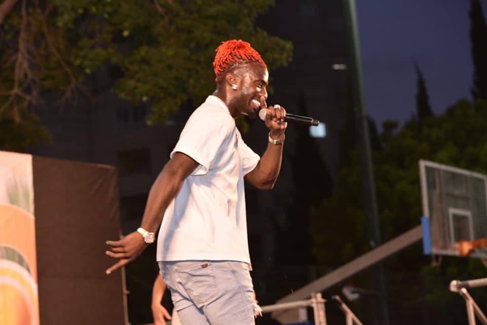 סטפן שר את מיטב הלהיטים שלו 