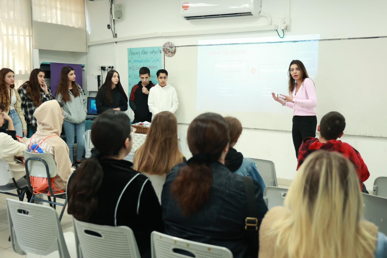 לצד הרחבות מרתקות, שיעניקו להם גם פתח למקצועות מבוקשים בעתיד, כגון סייבר, מחשבים, ניהול עיסקי, דיפלומטיה, כימיה, מדעי החברה ועוד