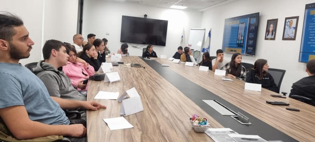 היוזמות הנפלאות הללו יוצגו בערב אסטרטגי לחדשנות בחינוך שיתקיים ב-26/3. עוד מתוכנן לתלמידים ביקור במשרדי חברת גוגל כדי ללמוד על חדשנות דיגיטלית מבוססת ערכים בסוף השנה. את הפרויקט מרכזת מנהלת אגף החינוך, דלילה אשכנזי.