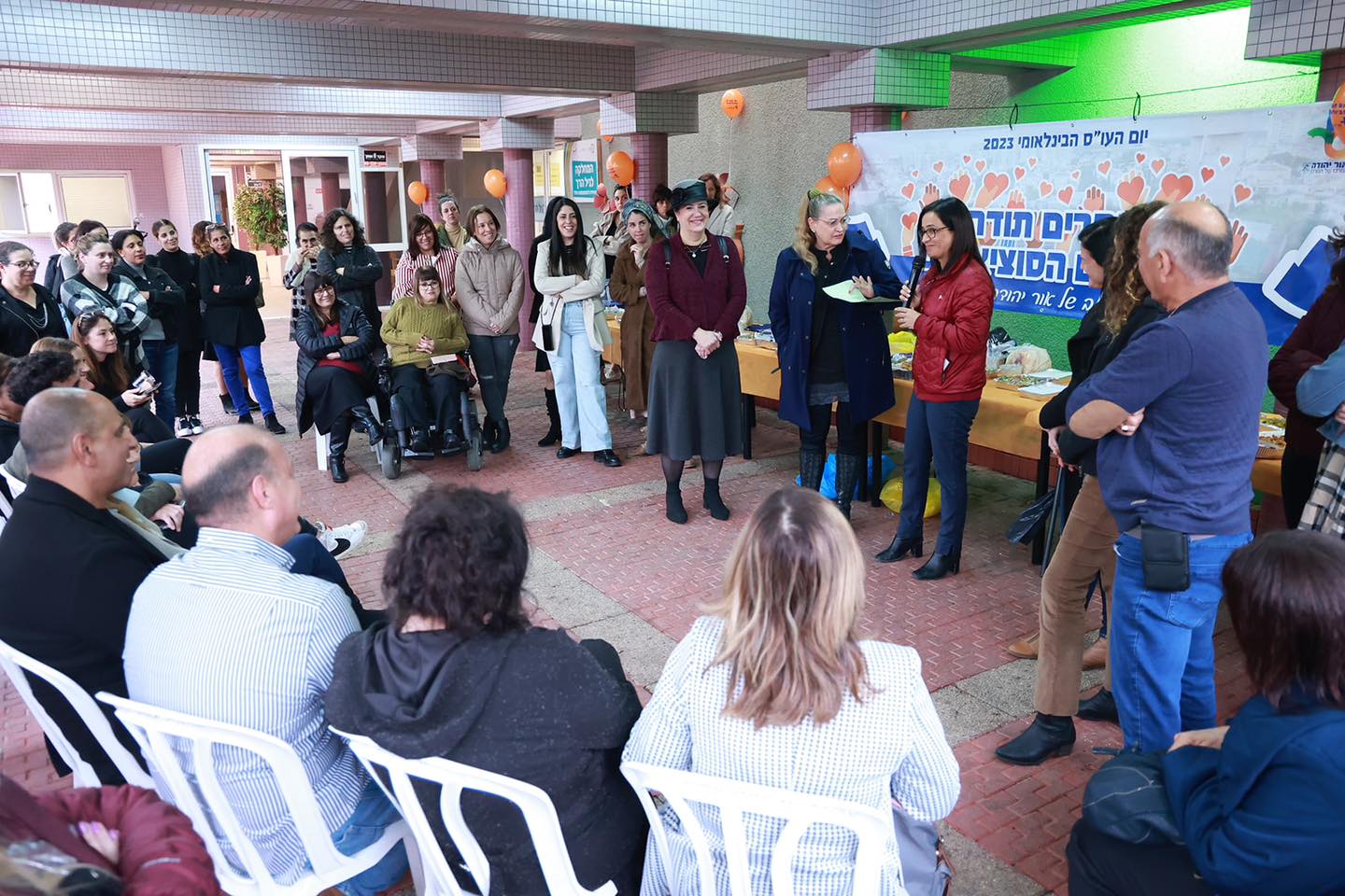 עשרות מלגאים ומלגאיות נהדרים השתתפו באירוע יום המעשים הטובים במרכז קזז המחודש וארזו מארזים עבור חיילים חסרי עורף משפחתי ועבור אימהות לתינוקות הזקוקות לסיוע כלכלי. איסוף תרומות הגיע מכל עבר בזכות עמותת חינוך לפסגות, סופר זול בן דוד, שד' הממתקים, מרכז גרנות, קפה אימא, תלמידי תיכון יובלים ותושבי אור יהודה.