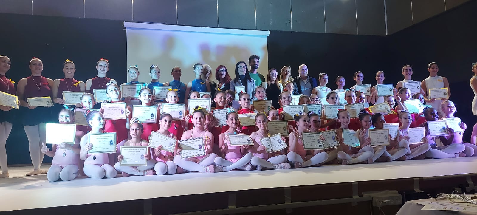 האקדמיה האמריקאית לבלט ע