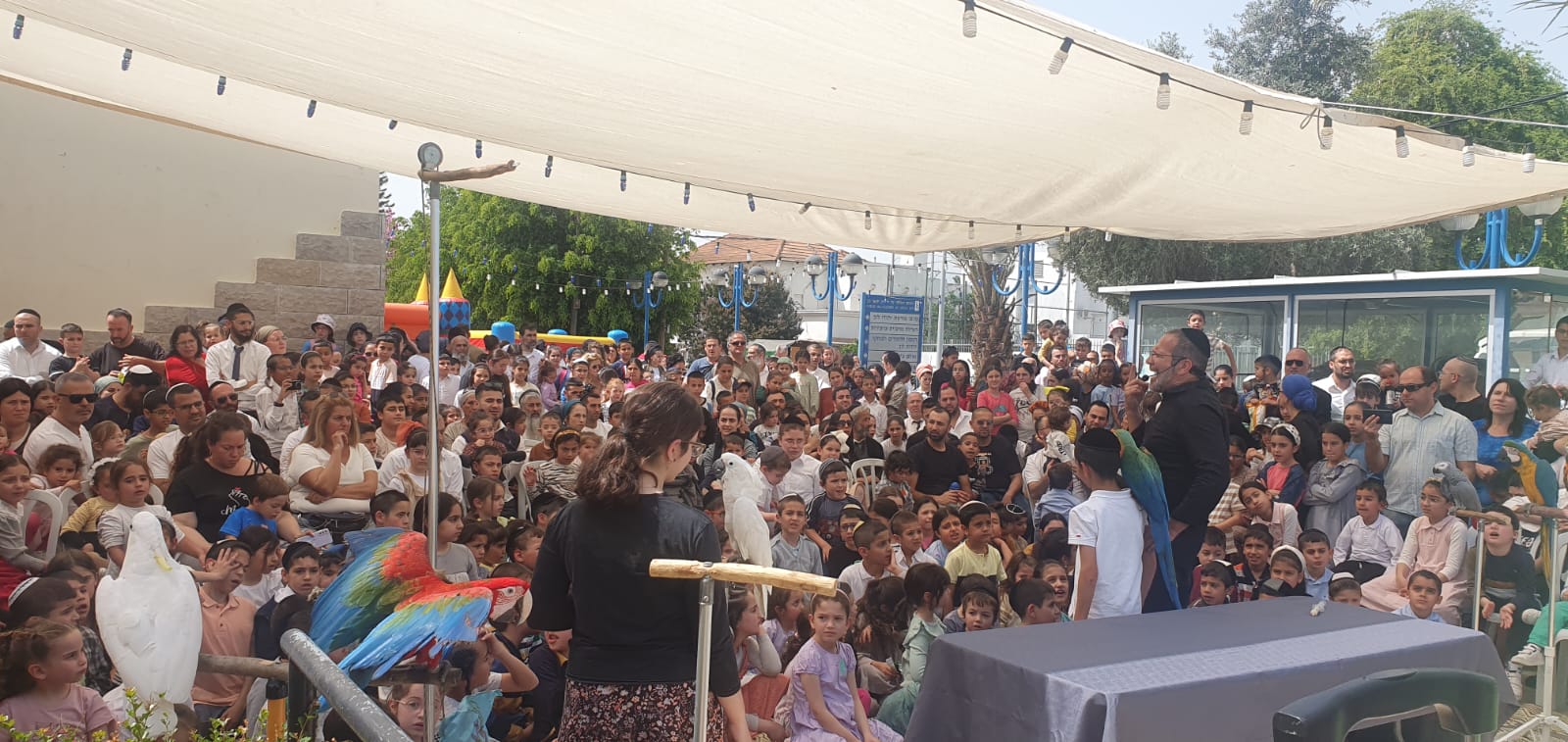 את חול המועד חתמה נסיעה מיוחדת לירושלים וסביבתה, לחברון קברי אבות, קבר רחל אמנו והכותל המערבי במסגרת שנת הקהל. המשתתפים זכו להתפלל במקומות הקדושים בזמן הפסח וטיילו באזור.