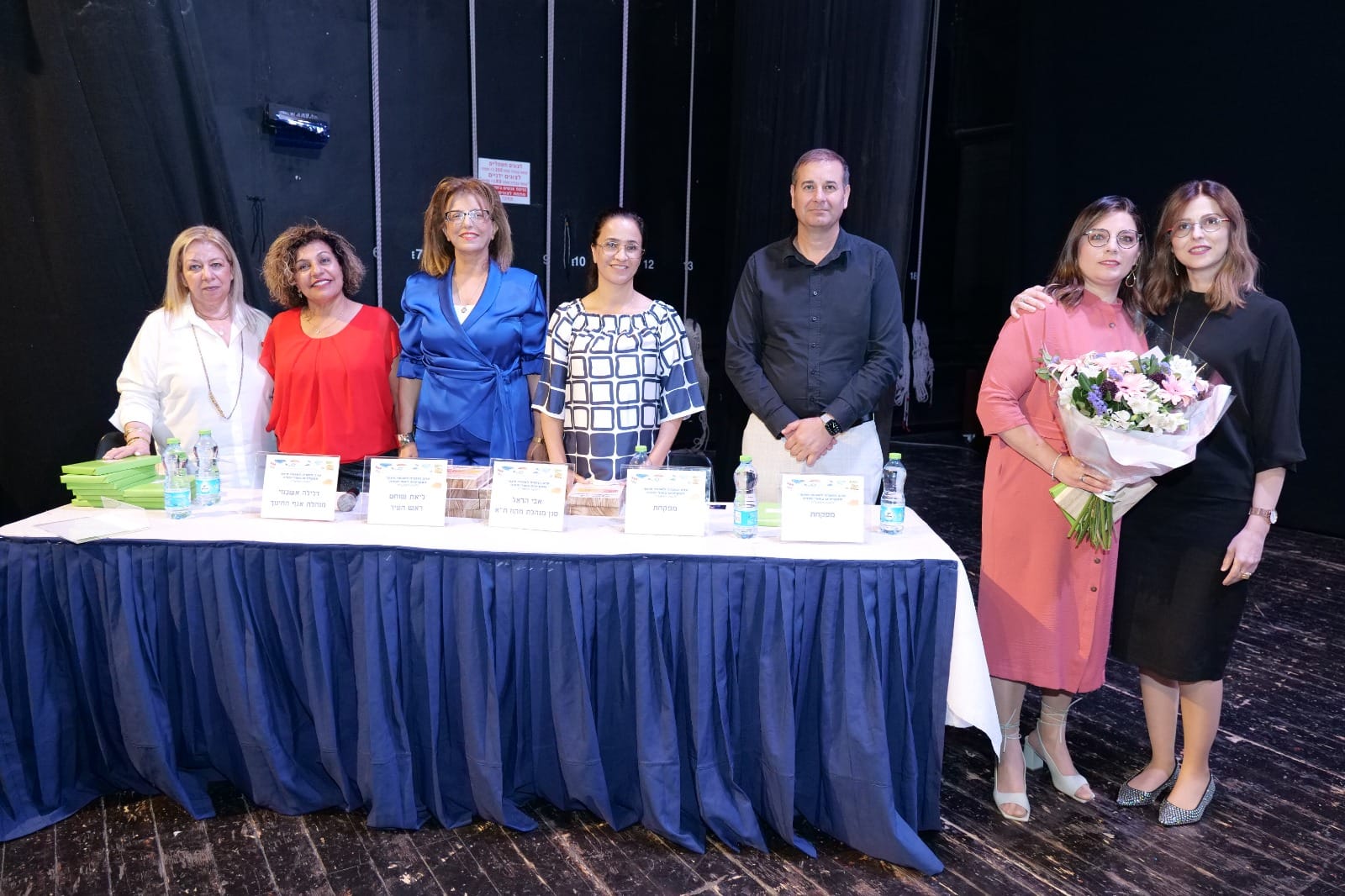 טקס הוקרה לנשות ואנשי החינוך באור יהודה התקיים בשבוע שעבר בהיכל התרבות בהשתתפות ראש העיר, ליאת שוחט, סגניה, חברי מועצת העיר, מנהלת אגף החינוך, דלילה אשכנזי, סגן מנהלת מחוז תל אביב, אבי הראל, המפקחת הרשותית במחוז תל אביב, אתי רביאן, מפקחות, מנהלות ומנהלי בתי הספר, מורות, מורים וגננות מצטיינים שבלטו לחיוב בעבודתם בשנת הלימודים תשפ"ג ותרמו להישגים מרשימים של תלמידיהם ובני משפחותיהם.