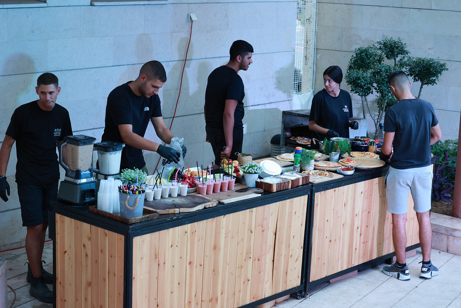 בשיאו של הערב התקיים טקס מלגאים מצטיינים בהנחייתו של יוסי מינשריק, נציג ההנהגה הצעירה בעיר. 