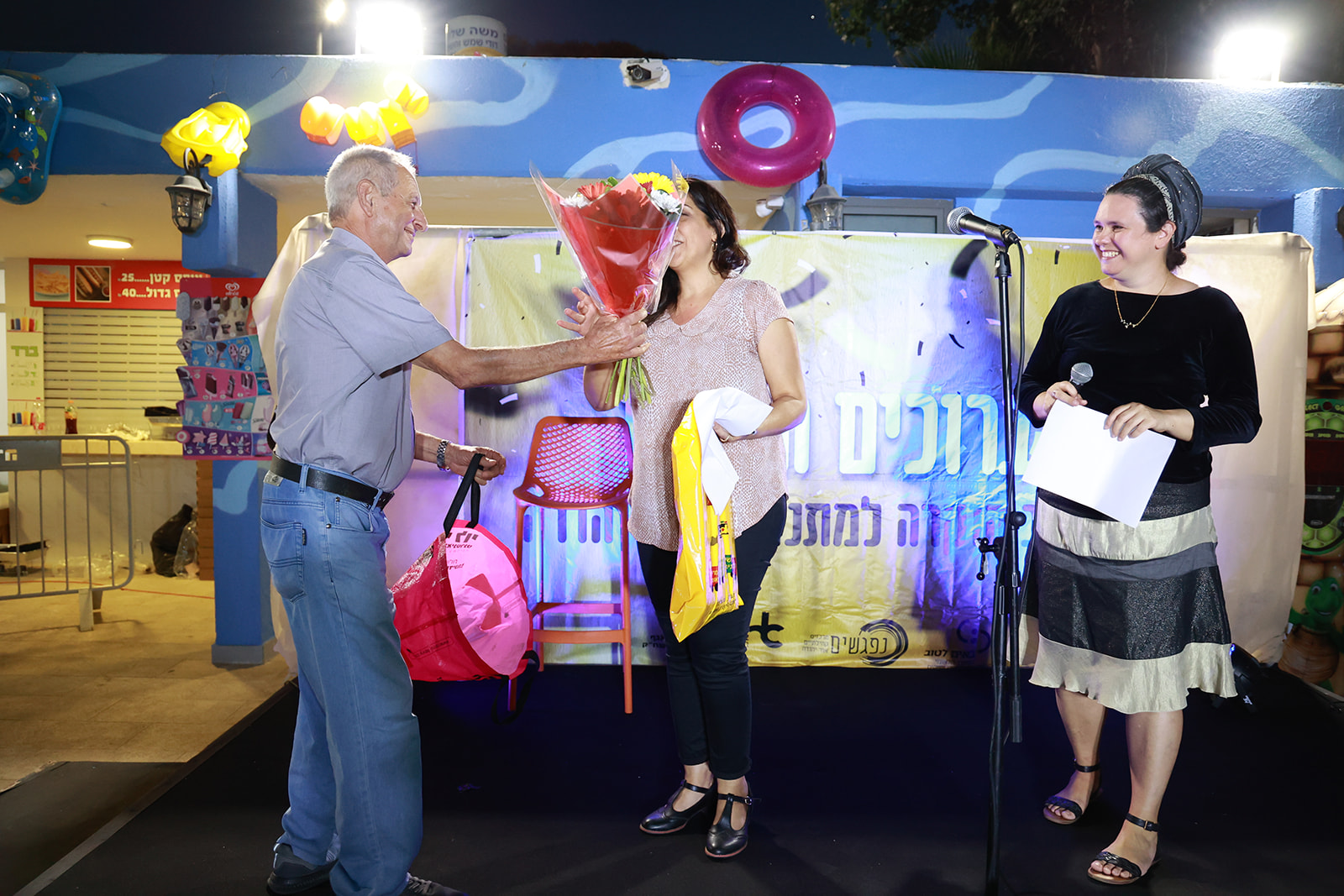 המתנדבים העירוניים לוקחים חלק בשלל פרויקטים קהילתיים ברחבי העיר בשגרה ובחירום ומשקיעים מזמנם וממרצם למען התושבים בתחומים: חינוך, בריאות, ביטחון, מרכזי למידה לילדים, אזרחים ותיקים ובתי אבות, ביטחון תזונתי וחלוקת סלי מזון לנזקקים, עבודה עם אנשים עם מוגבלויות, חלוקת עזרים וציוד רפואי מעמותת עזר מציון, עזרה בדרכים עם עמותות ידידים ואיחוד הצלה, שיפוץ דירות, פעילים קהילתיים בשכונות, מרכזי מורשת, שיטור עירוני, קהילה סורגת, כריך עשר למשפחות השכולות, גרעין תורני, ש.י.ל (שירת ייעוץ לאזרח), קפה אמא, אח בוגר, מסלולים ועוד.