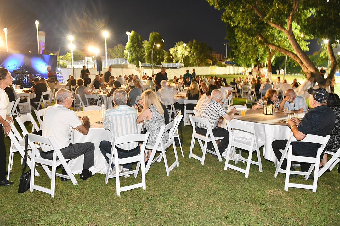 עיריית אור יהודה קיימה בשבוע שעבר את אירוע ההוקרה השנתי לנכי צה"ל תושבי אור יהודה ובנות זוגם בבריכה העירונית. באירוע התארחו ראש העיר, ליאת שוחט, יו"ר ארגון נכי צה"ל, עידן קליימן ויו"ר מחוז ת"א, קובי יצחק, כאשר את האירוע ריכז מוטי גיטלין ממחלקת משאבי קהילה באגף שח"ק. האירוע הופק על ידי אגף תרבות ואירועים בראשות חנה פיזואטי יוסף. לאירוע הגיעו כ-200 משתתפים תושבי העיר אשר הוכרו כנכי צה"ל תוך מילוי תפקידם בליווי בנות זוגם ונהנו מערב מרגש וממפגש חברתי.