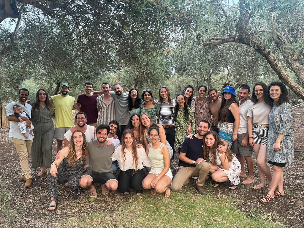 הסטודנטים מתגוררים בשכונות הדרומיות ומתנדבים במסגרות שונות בעיר 