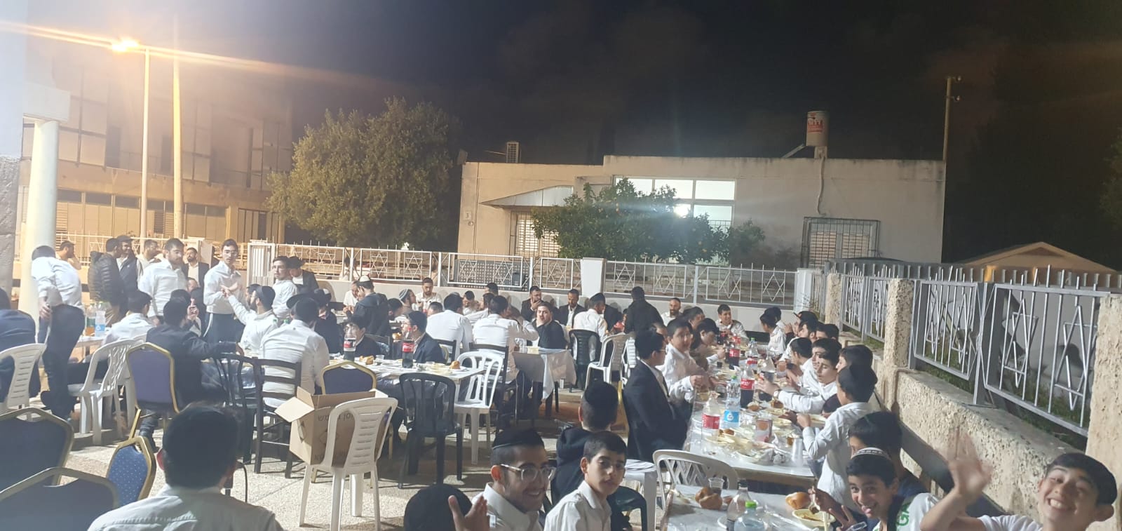 לקראת חודש אלול התקיים כנס נשים ענק לתושבות העיר כחלק ממסורת שכוללת שיעורי חיזוק בחודשי אלול. הכנס התקיים באולם הספורט אורות באור יהודה בהשתתפות כ-350 נשים שלקחו חלק בשיעור מרתק ומחזק על שמירת המסורת, אהבת חינם וכיבוד הדדי.