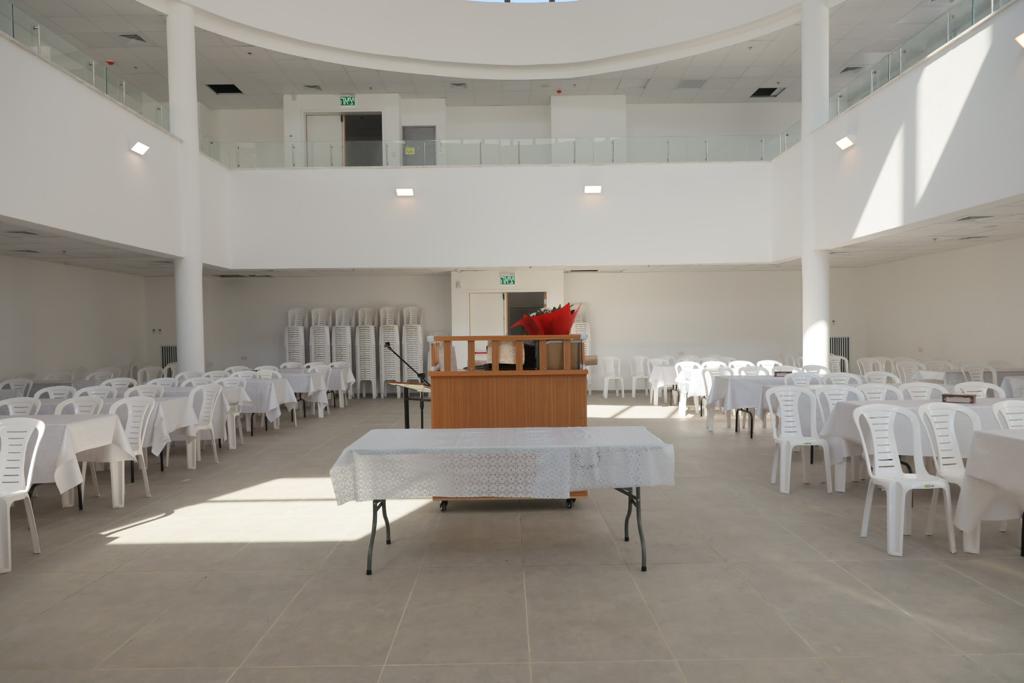 ליאת שוחט, ראש העיר, מציינת: "רק בחודש יולי לפני שנה וחודשיים עמדנו באותו מקום בטקס הנחת אבן פינה ואני שמחה שהצלחנו לעמוד במטרה שסימנו לעצמנו לאפשר לתושבי השכונה להתפלל במשכן קבע כפי שראוי, ולא עוד במקום ארעי. זו הזדמנות לאחל אחדות לעם ישראל. כולי תקווה שנדע לגשר על הפערים".