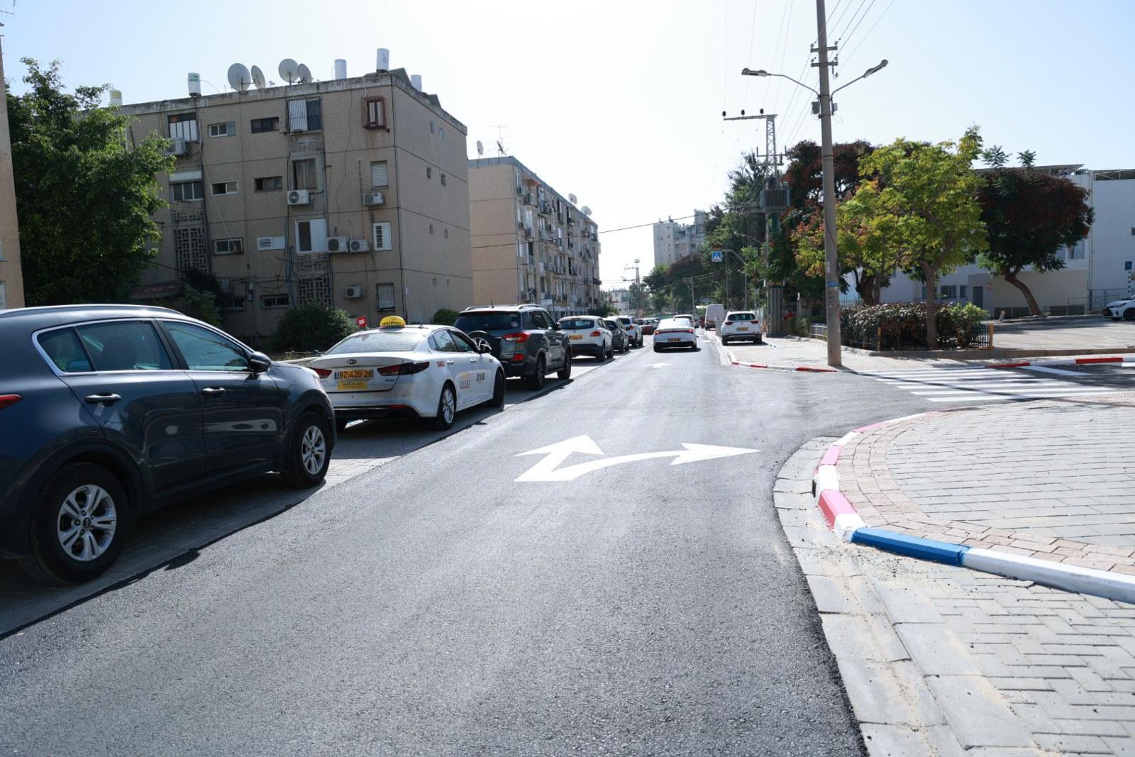 לסיום הפרויקט, בוצע קרצוף וריבוד של הכביש.