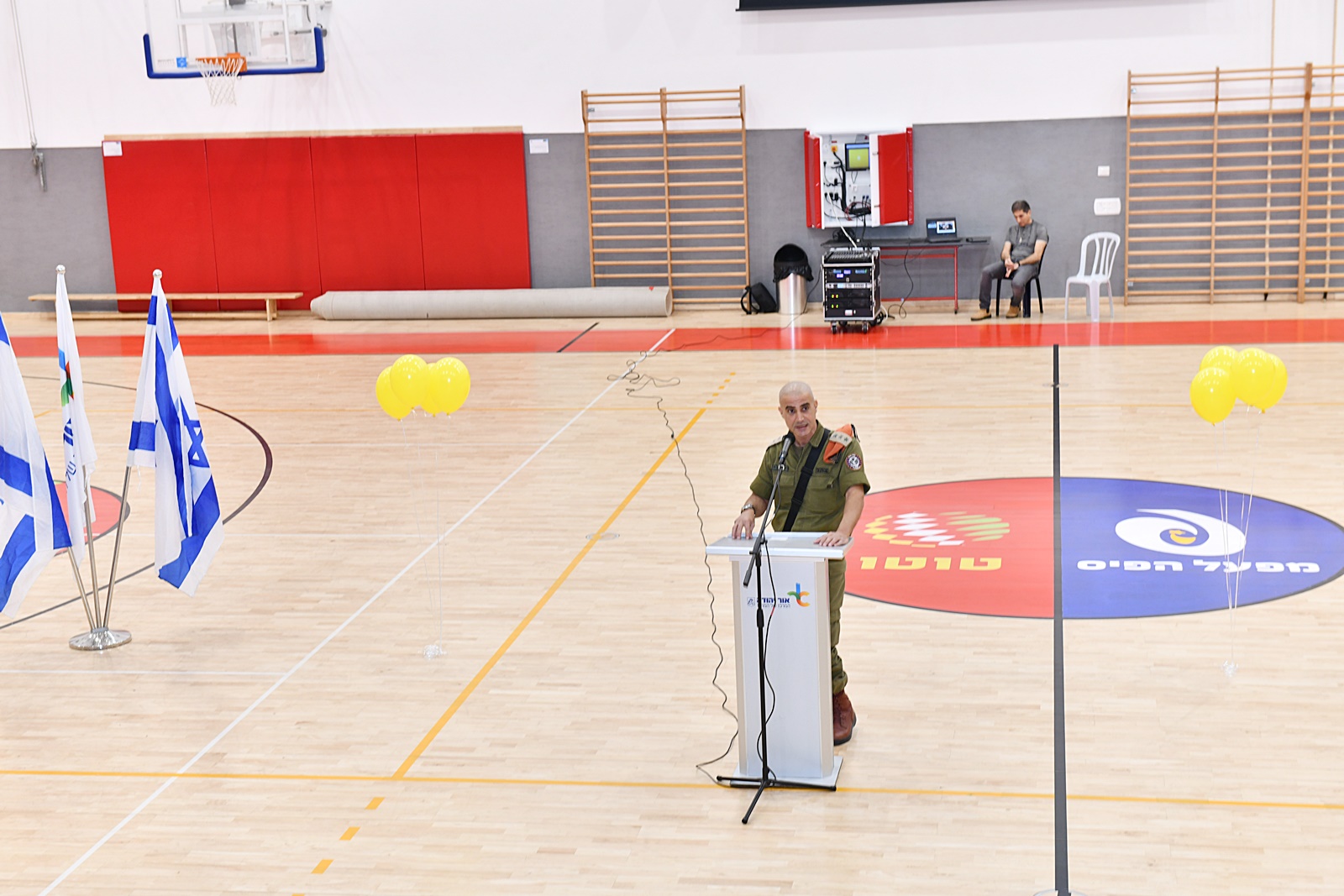 תלמידי כיתות י"א וי"ב באור יהודה השתתפו בשבוע שעבר באירוע מעצים שהתקיים באולם הי"א החדש בעיר אודות "משמעות הזהות היהודית-הישראלית - אז והיום" בהפקת אגף החינוך. המפגש התקיים במעמד ראש העיר, ליאת שוחט, ומנהלת אגף החינוך, דלילה אשכנזי, והוא סיפק שתי הרצאות מעצימות בנושא.