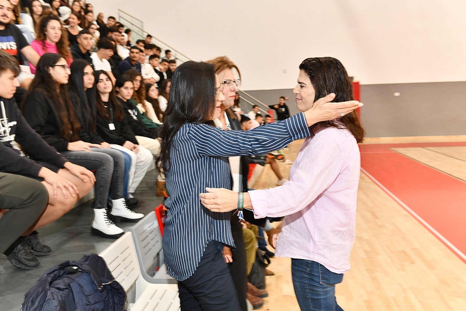 במרכזו של המפגש הופיעה יעל ארד, יושבת ראש הוועד האולימפי בישראל שהייתה הראשונה לזכות במדליה אולימפית בברצלונה 1992.