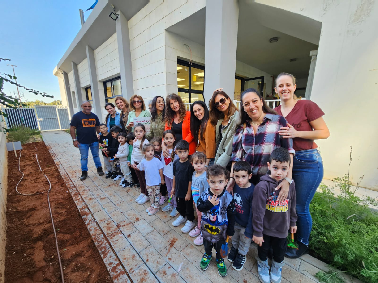 את הפרויקט מטעם העירייה מרכזת נורית שולמן, מנהלת היחידה הסביבתית.