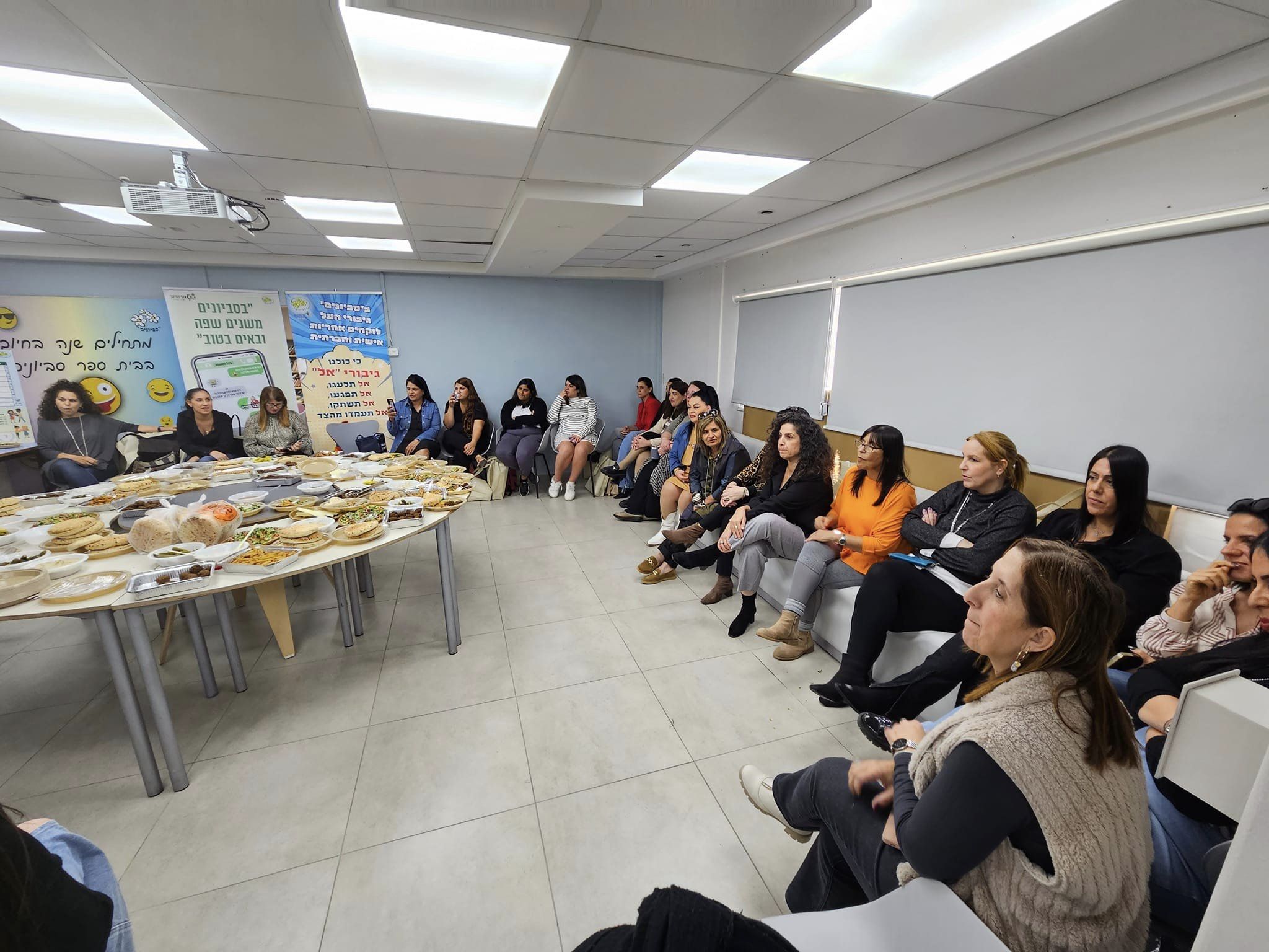 ראש העיר ליאת שוחט מציינת: "יום המורה הוא הזדמנות להגיד תודה ענקית למאות המורות והמורים, הגננות, הסייעות, המובילות, המטפלות וכל הצוותים הפדגוגיים באור יהודה! תודה שאתם נמצאים שם עבור הילדים של כולנו - מחנכים אותם, סבלניים כלפיהם, מסייעים להם להתמודד עם המצב, מקדמים אותם, מובילים אותם לדרך ארץ, מעניקים להם ערכים ומרעיפים עליהם כל כך הרבה אהבה".