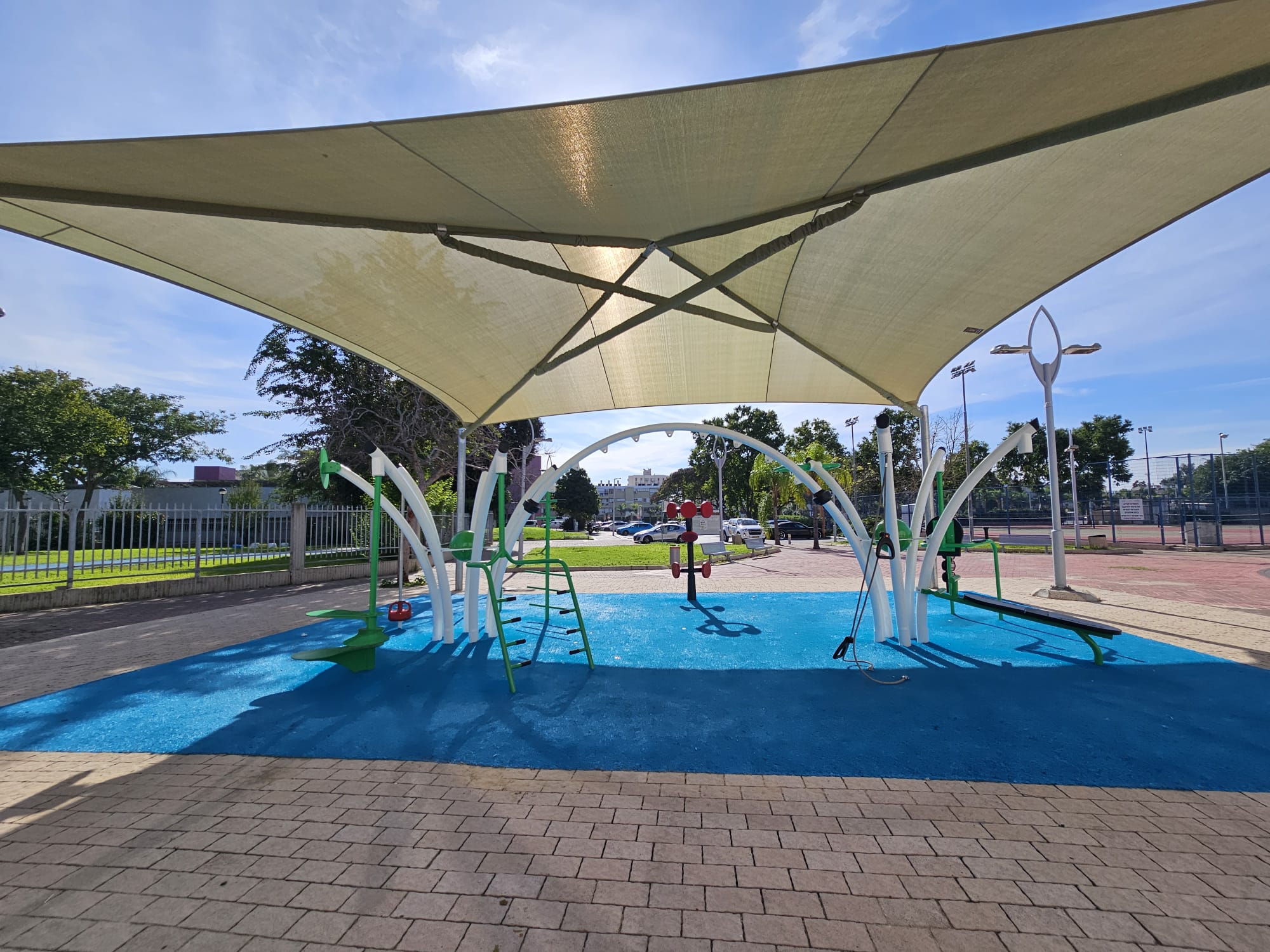 עירית אור יהודה ממשיכה לעודד את תושבי העיר לאורח חיים בריא ולפיתוח תרבות פנאי המבוססת על כושר וספורט ולאחרונה דאגה להקים שני מתחמי כושר עם שלל מתקנים הפתוחים לקהל הרחב. מתחם אחד הוקם ברחבת היכל הספורט העירוני בשד' מנחם בגין במרכז העיר והמתחם השני הוקם בפארק המדע בשכונת נווה סביון בשד' חיים בר לב.