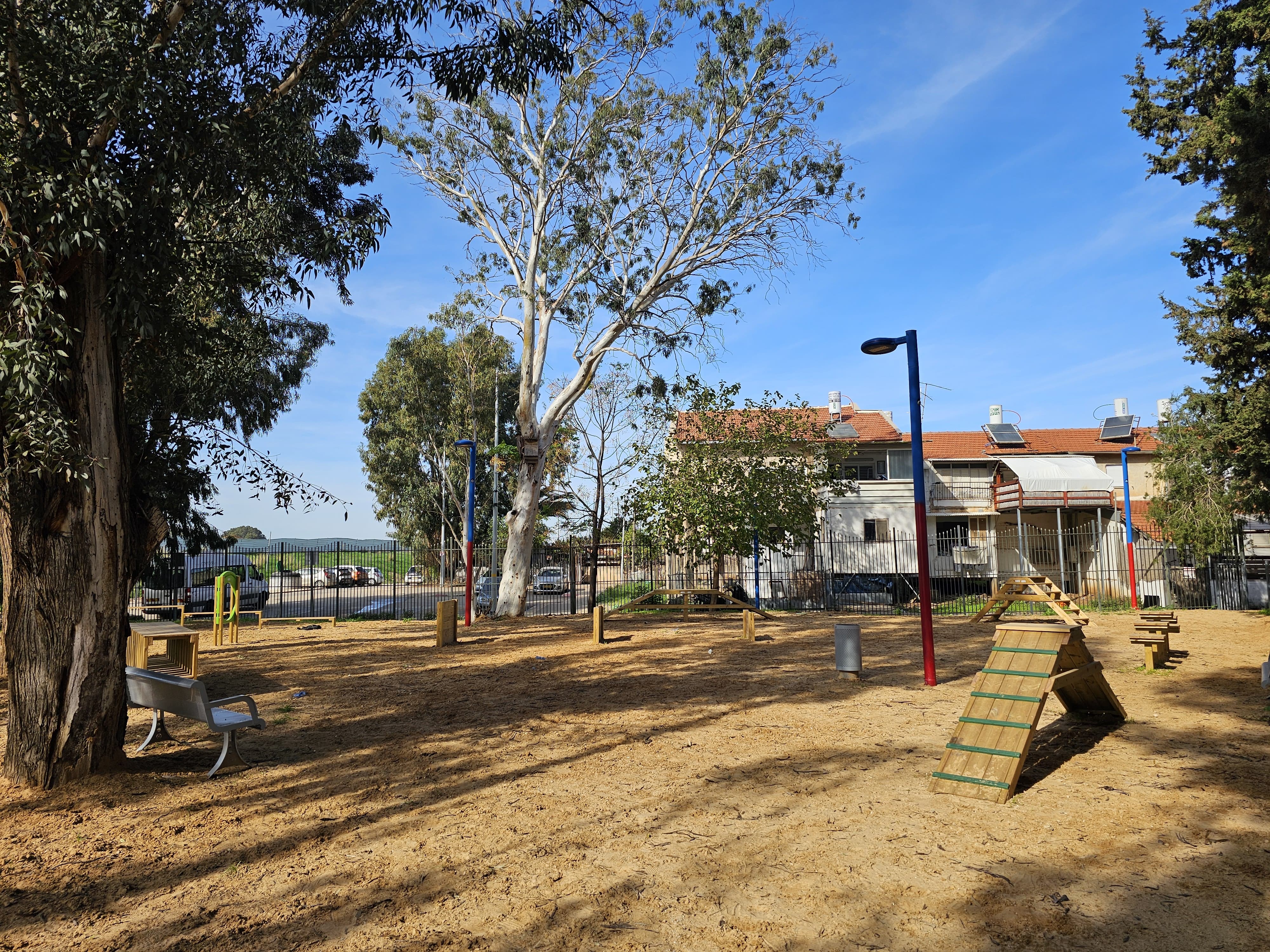 ראש העיר, ליאת שוחט, מציינת: "חשוב לנו להמשיך ולהרחיב את המענה לכלבים ולהקל על בעליהם כדי לספק מענה מיטבי ואכן הגינה החדשה בגן התשעה מייצרת מרחב גדול מאוד עם כל הצרכים הנדרשים. 