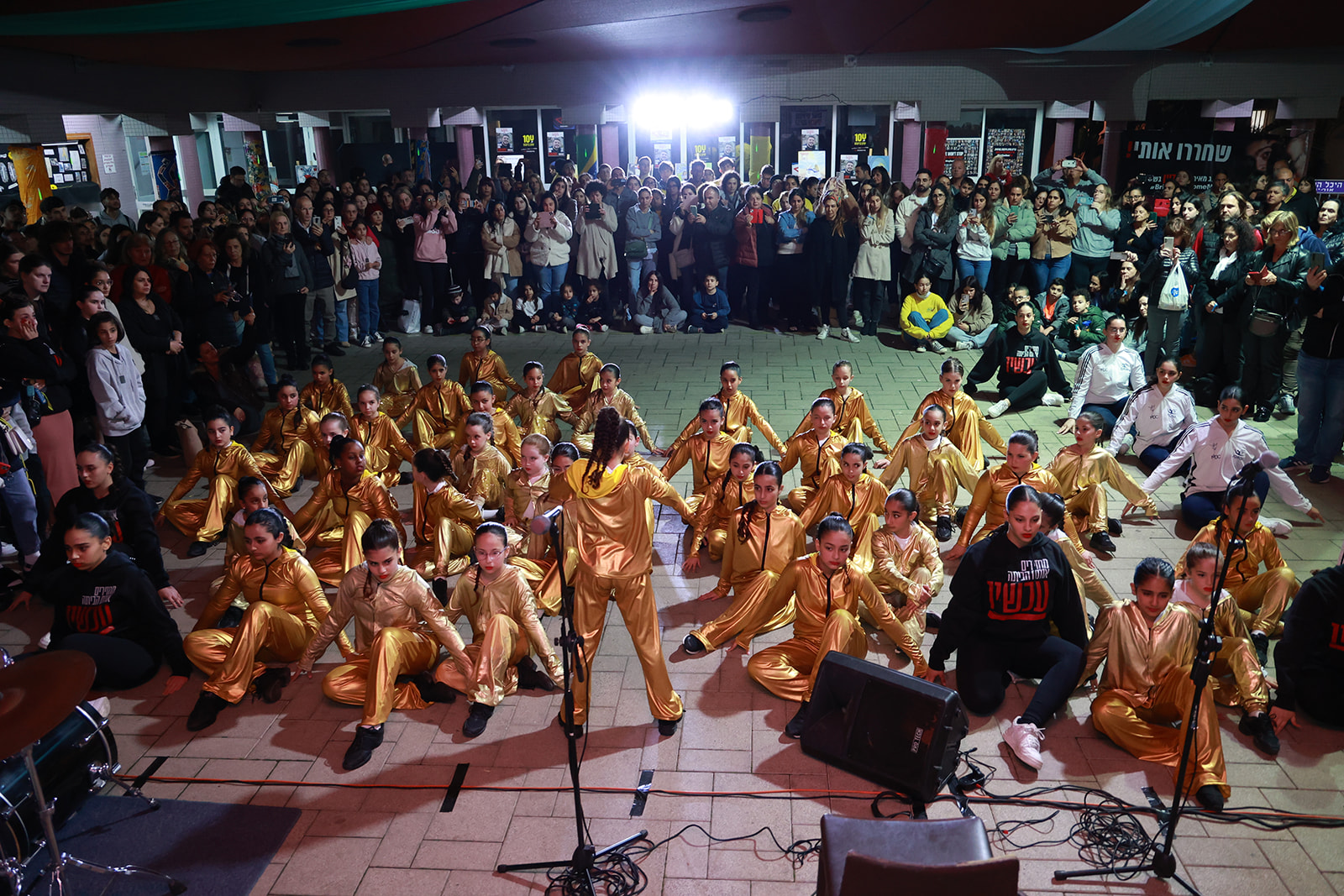 מאות תושבי אור יהודה קראו להשבתם של 136 החטופים