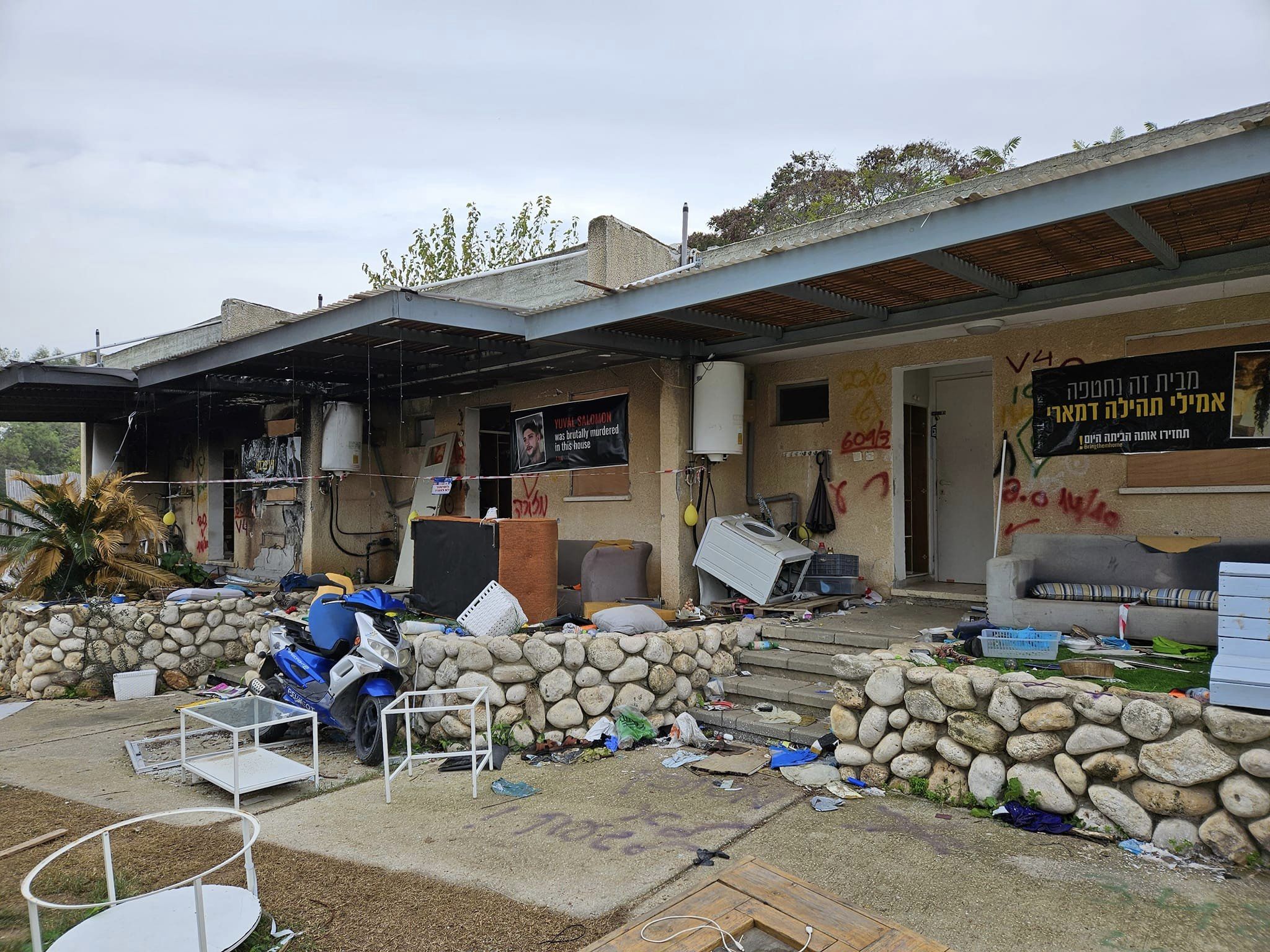 ראש העיר, המנכ"ל, מנהל אגף הביטחון והחירום, מנהלי המכלולים ברשות וצוות החירום ביקרו בשדרות, בכפר עזה, במתחם המסיבה ברעים ובמושב תקומה כדי לראות מקרוב את האסון וללמוד על עבודת הרשויות החל מה-7 באוקטובר