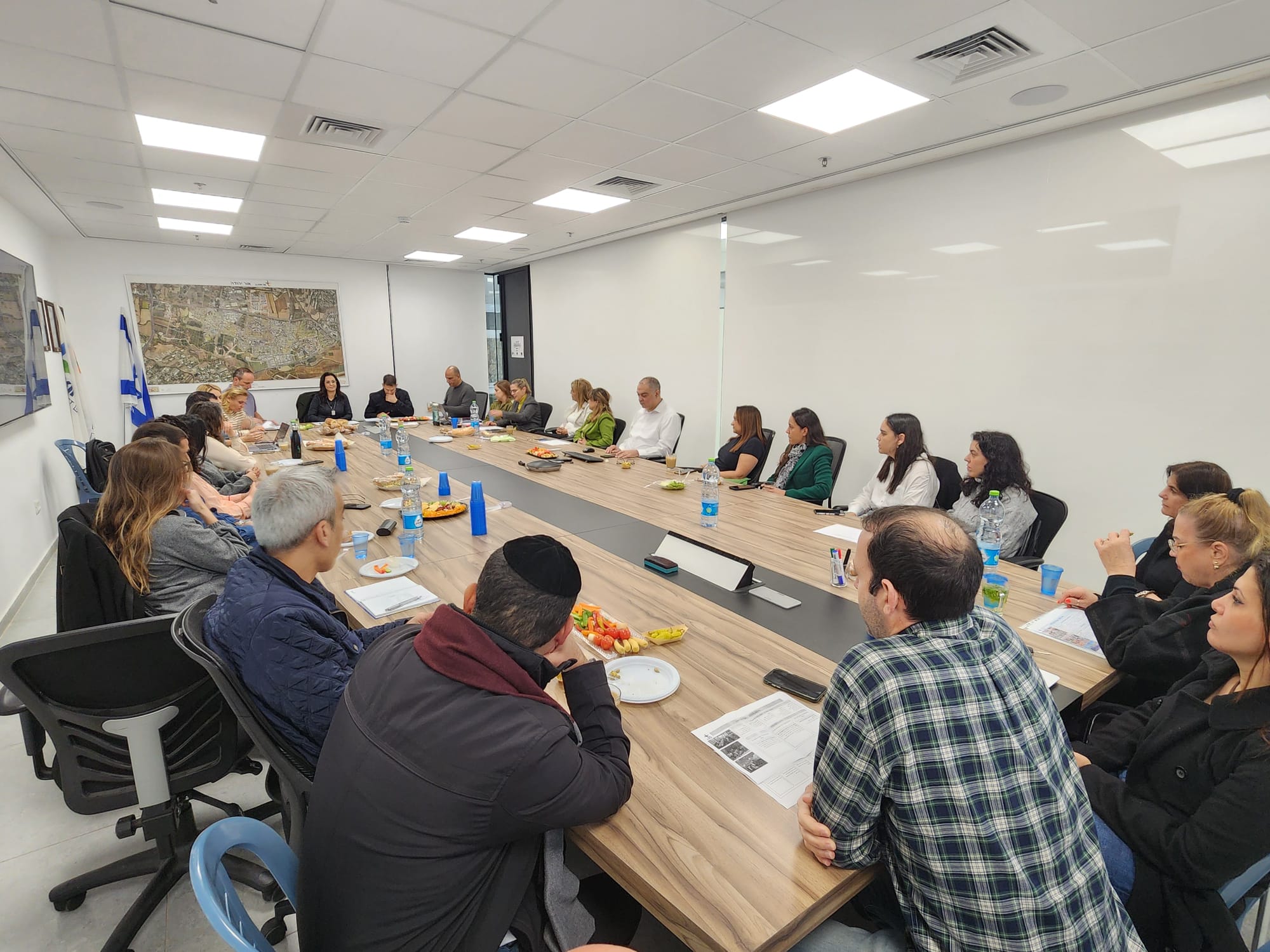 עיריית אור יהודה קיימה בשבוע שעבר כנס רשותי בו הציגו כלל אגפי ומחלקות העירייה את סיכום שנת הפעילות החולפת ואת התכנון לשנת 2024. הכנס התקיים בהובלתם של ראש העיר, ליאת שוחט ומנכ"ל העירייה, גיל ממון, והשתתפו בו מנהלי האגפים והמחלקות תוך שהם מציגים את ההישגים של שנת 2023 בצל מלחמת חרבות ברזל ואת התוכניות לשנת 2024.