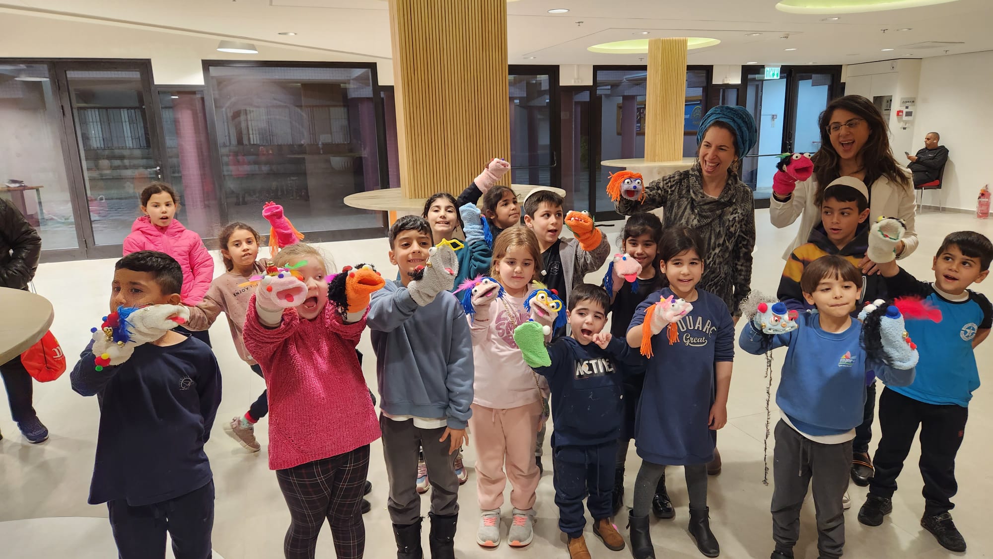 היכל התרבות חזר לפעילות בסוף חודש ינואר לאחר שיפוץ נרחב. בשבועות האחרונים התקיימו הצגות לילדים ולמבוגרים במסגרת תכנית המנויים עם ההצגות סוף העולם שמאלה ובת הים הקטנה. סדרת הקולנוע נפתחה אף היא עם הסרט "רדיקלי", סרט זר של קולנוע לב בהקרנת טרום בכורה שכללה הרצאה וקפה ומאפה. כמו כן, התקיימו מופעים מוזיקליים של חיים משה ודויד ברוזה שציין 40 שנים לאלבום האישה שאיתי.