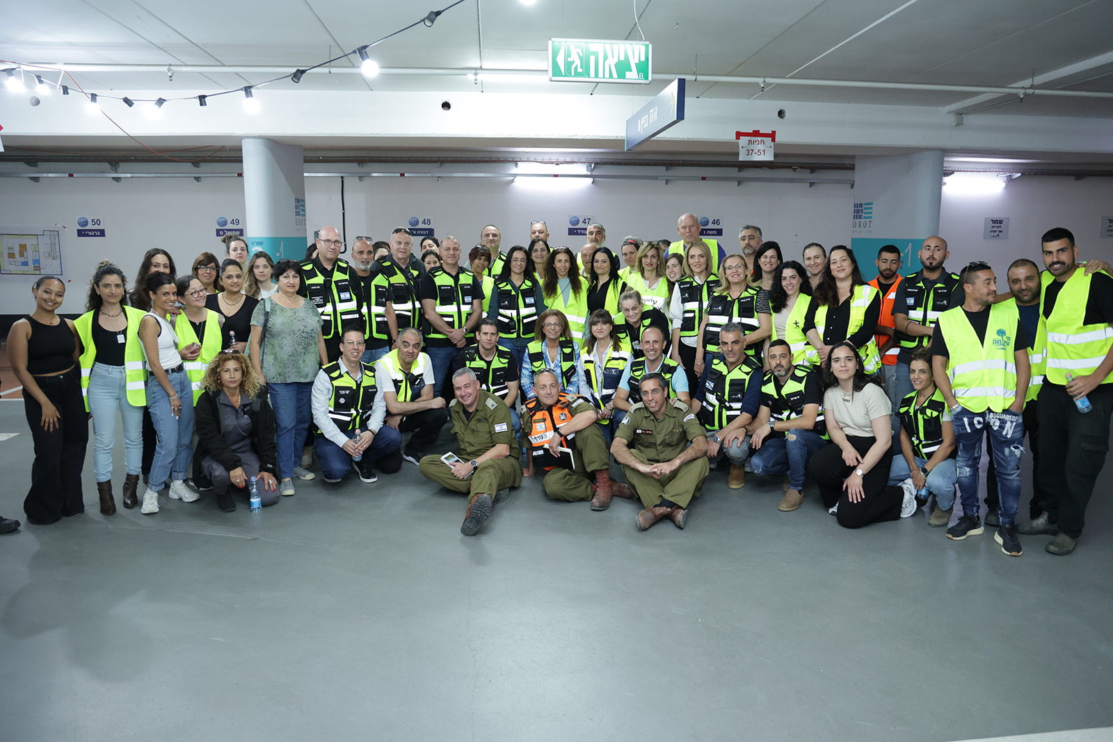 העירייה פתחה לטובת התרגיל עמדות רישום, עמדת מידע, הפעלות לילדים, עמדת ביטחון, עמדת לוגיסטיקה, עמדת עזרה ראשונה, חלוקת מים, עמדת הצטיידות אישית, עמדת עיתונאים, ביטוח לאומי ואיזור מרוכז לתפילה - כל זאת כדי לשמור על המשך שגרת החיים ככל שניתן. העובדים והמתנדבים נדרשו לספק שלל מענים ועשו זאת בצורה מיטבית.