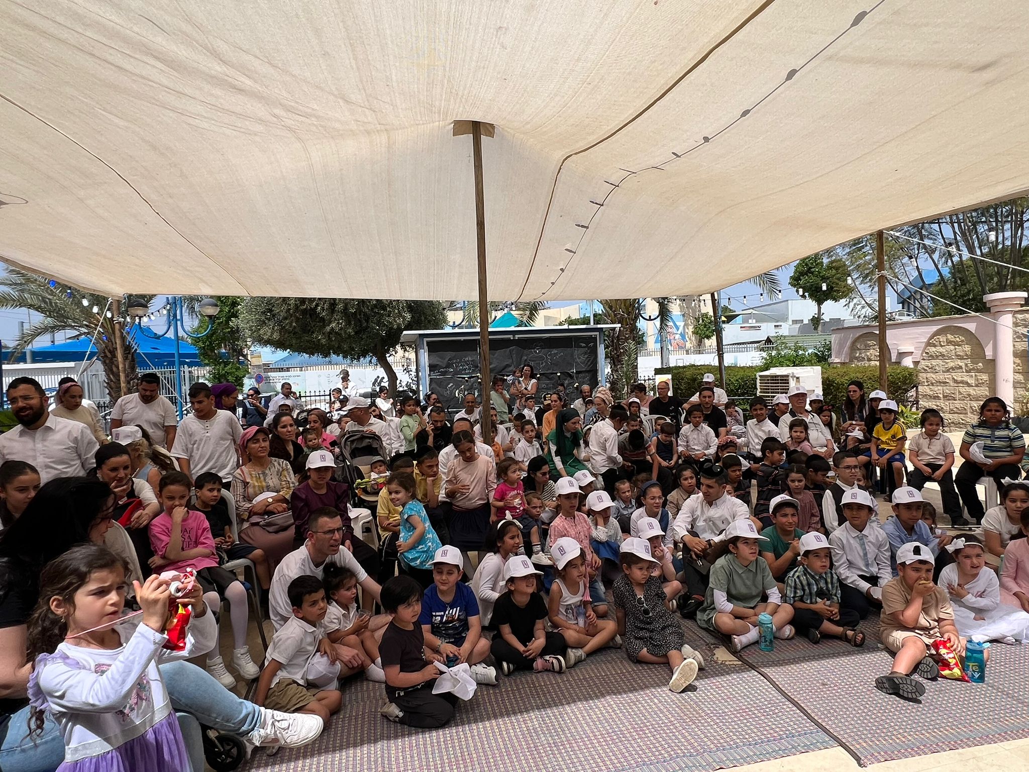 מופע "מלך הבלונים" לכל המשפחה התקיים במרכז מורשת יהדות לוב ובמסגרתו התקיימה אינטראקציה עם הקהל ושיתוף פעולה עם הילדים. לאחר מכן התקיים סיור מודרך למבקרים במוזיאון וברחבת המוזיאון נהנו הילדים ממגוון מתנפחים, כל זאת בכניסה חופשית וללא עלות.