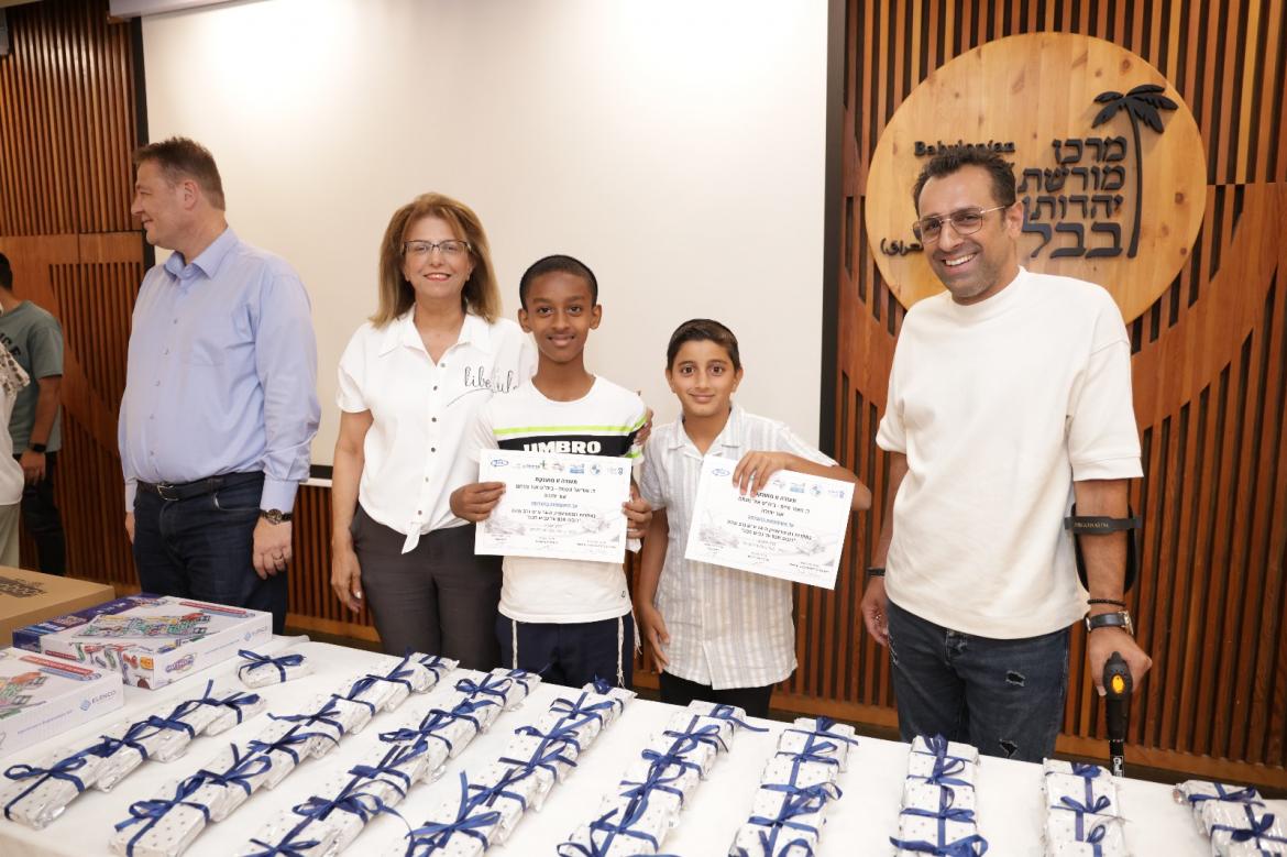 במהלך התחרות נדרשים התלמידים לבנות פיתרונות רובוטיים לבעייות הנוגעות לתחבורה ובטיחות בדרכים.