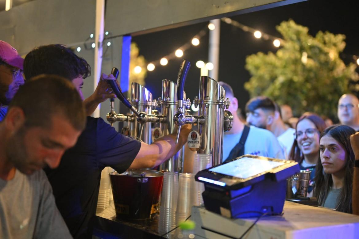 עוד לפני ההופעה של שרית חדד