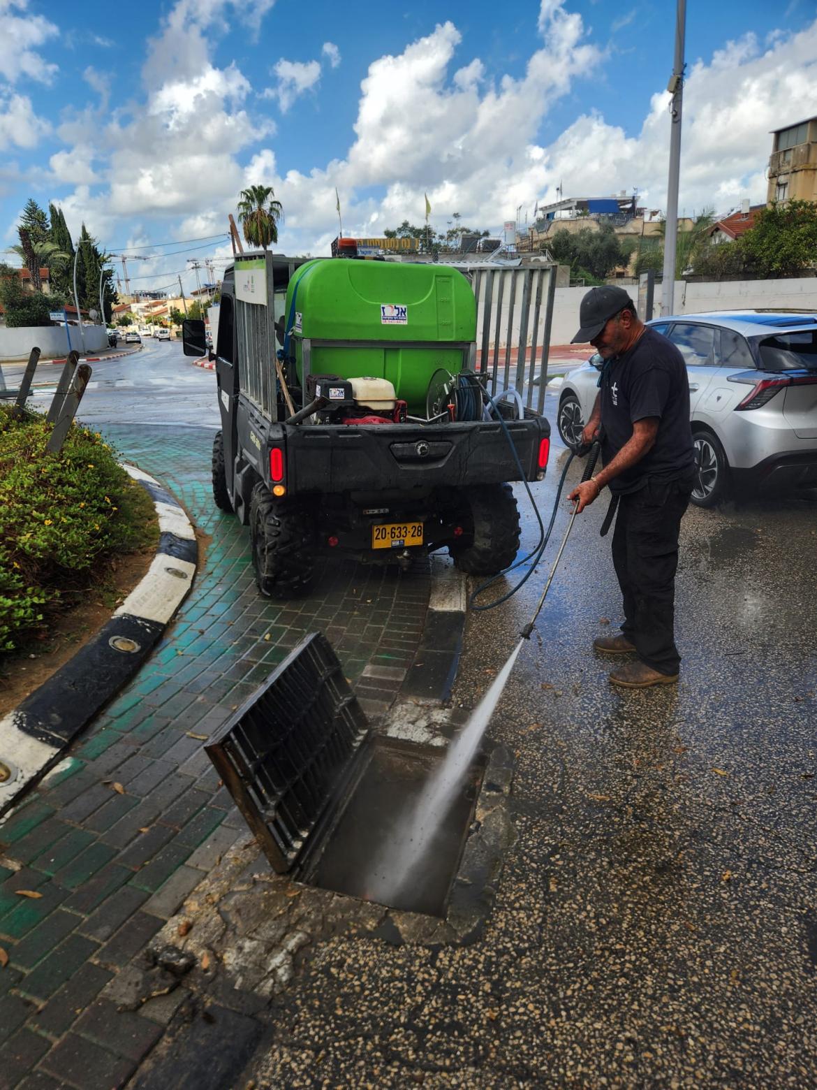 זרימת המים המובלים בתעלות.
