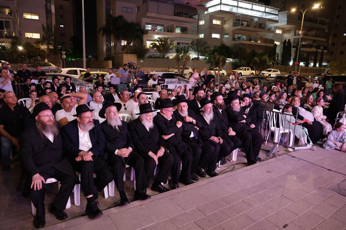 אהבת חינם ואהבת ישראל, הכול אפשרי".