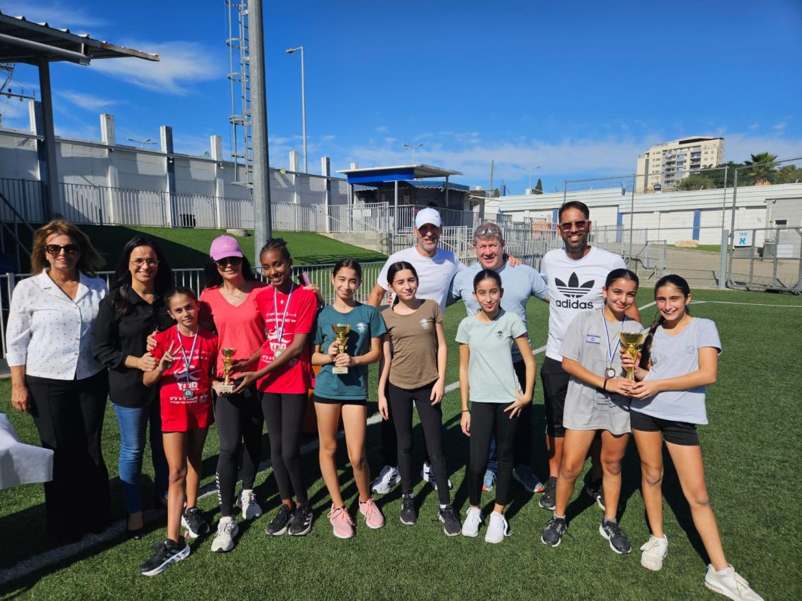 למקום השלישי.