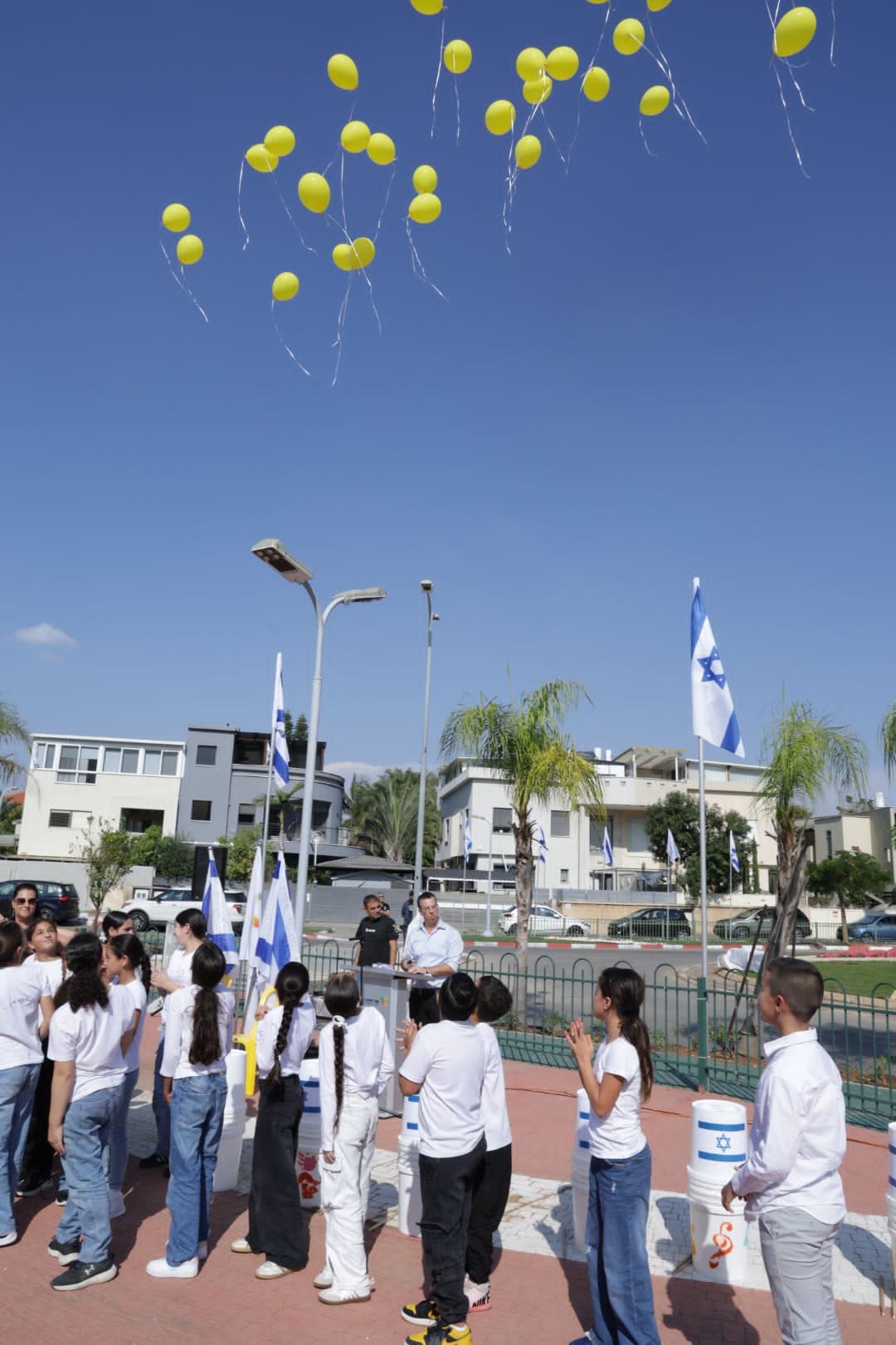 הוסרו הכיסויים