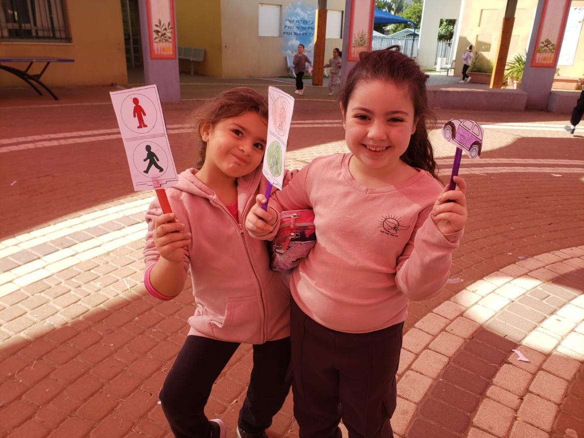 בבית ספר שיזף 