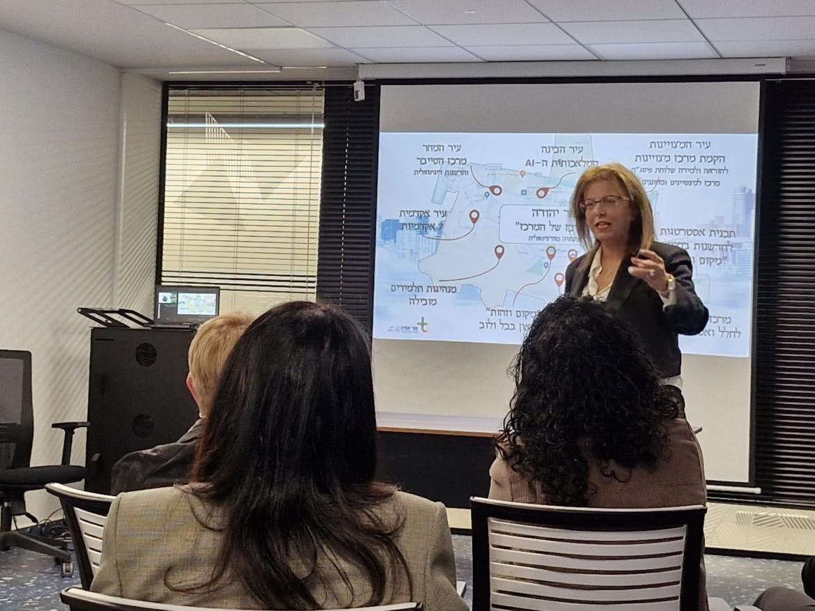 יישומיים בכל המיגזרים.