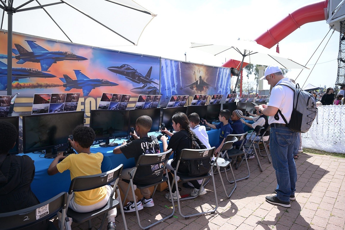 אלפי תושבים השתתפו