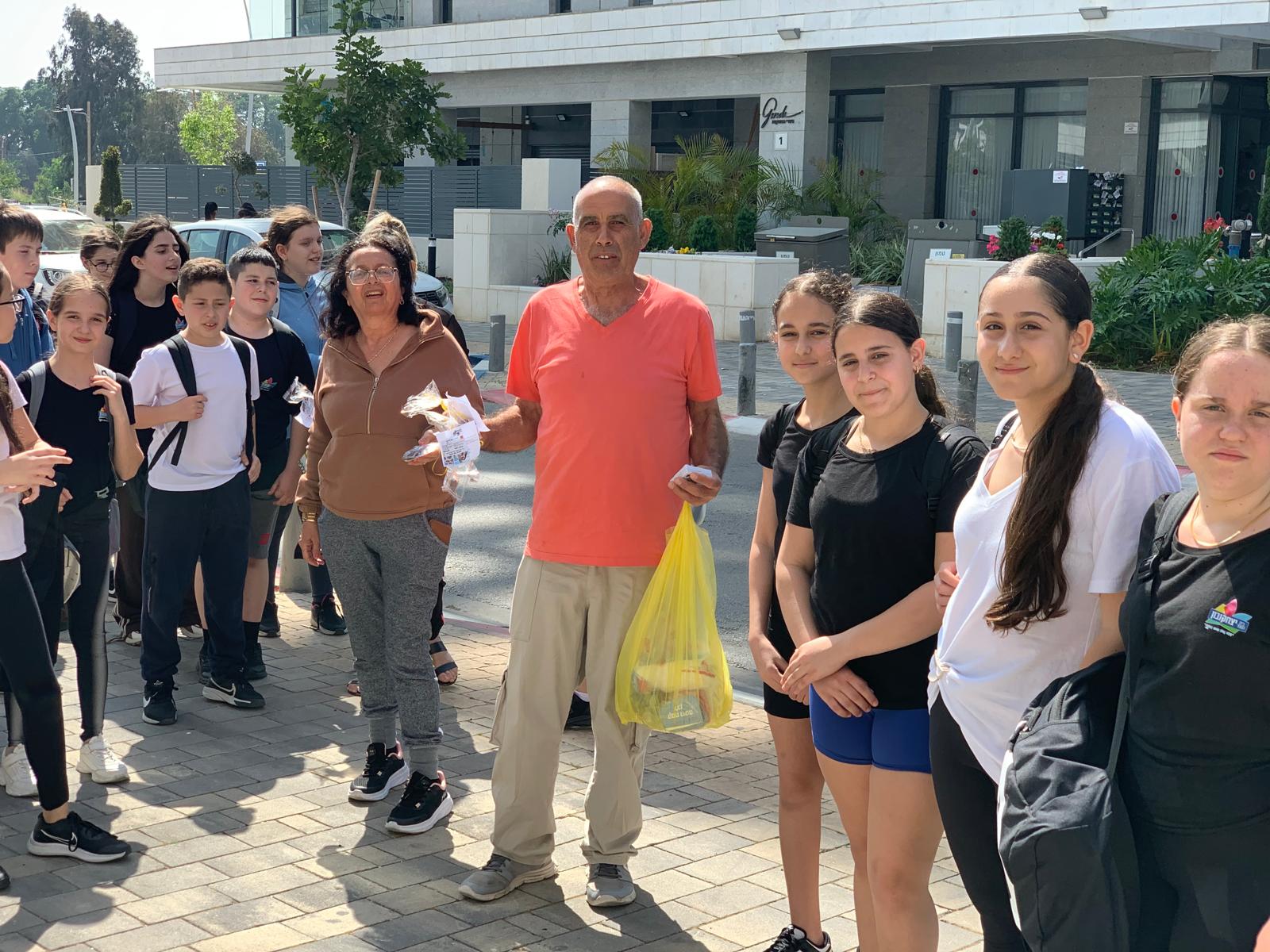 עשרות מעשים טובים 