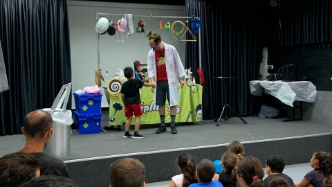 דוקטור מולקולה.jpg