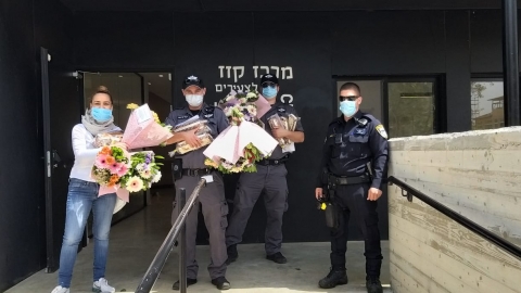 חלוקת מתנות לשורדי השואה1.jpg