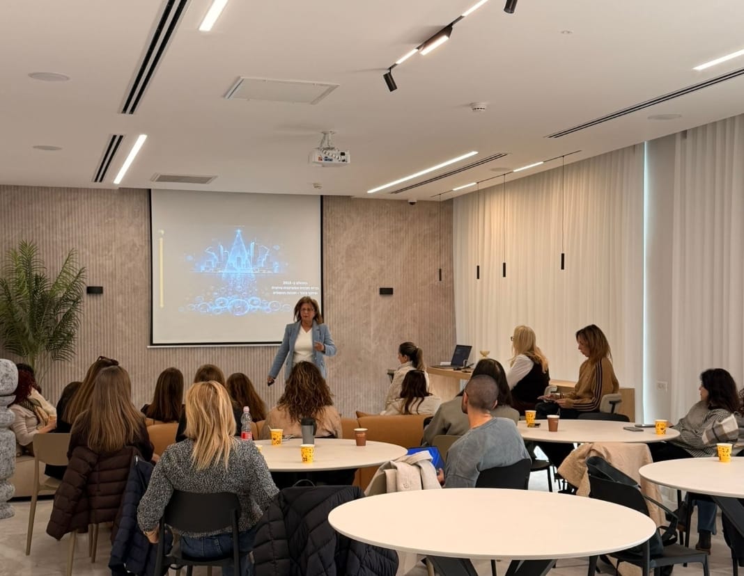 מנהלי פסגה הרצאה דלילה