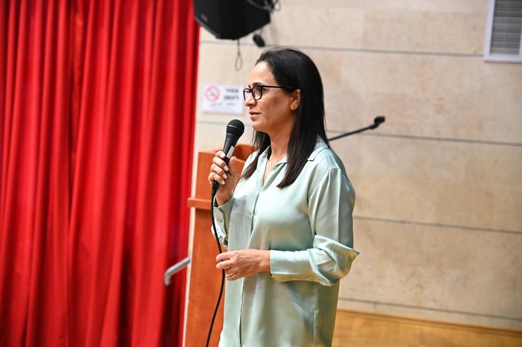 ליאת שוחט טקס הענקת תעודות הוקרה לבני ובנות הנוער 3